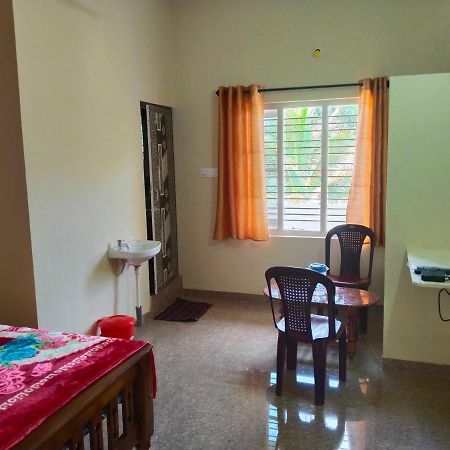 Hotel Oyo 8206 K J Residency Mysore Exterior foto